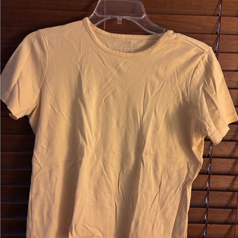 L.L. Bean Women's Yellow Short Sleeve Tee